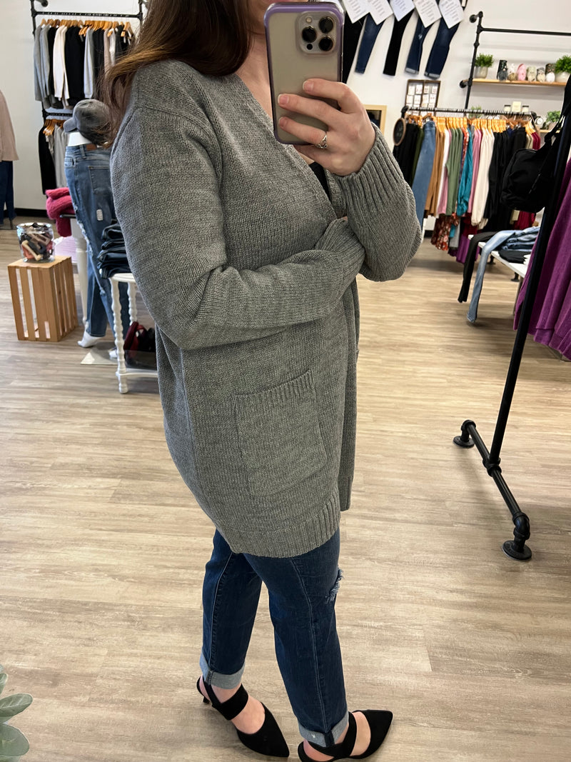 Sweater Cardigan with Pockets in Gray